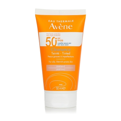 Avene Čist&iacute;c&iacute; barva s velmi vysokou ochranou SPF50+ &ndash; pro mastnou pleť se sklonem k skvrn&aacute;m 50ml/1.7oz